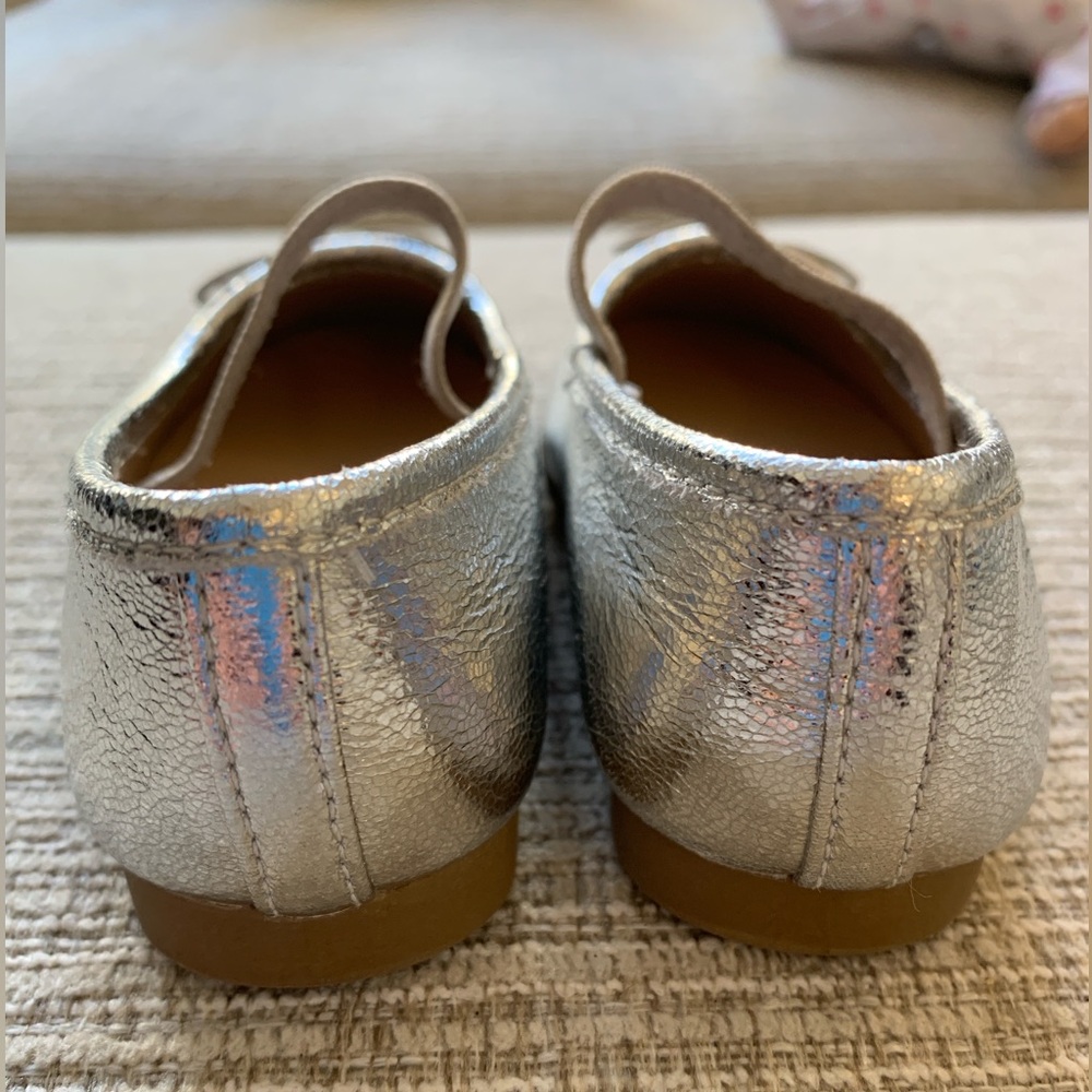 The Children's Place Shiny Silver Dress Shoes Toddler Girl Size 5 - Picture 2 of 9